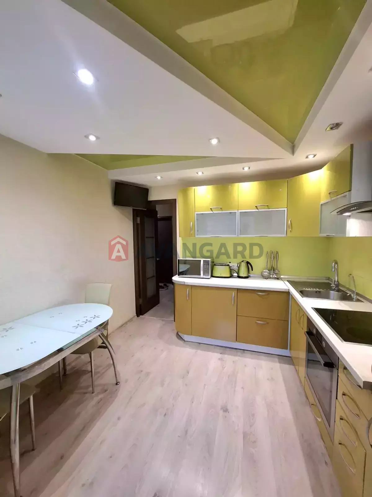 2 ��. ��������, 45/30/11 ��. �., 15/16 ������ ���� 13