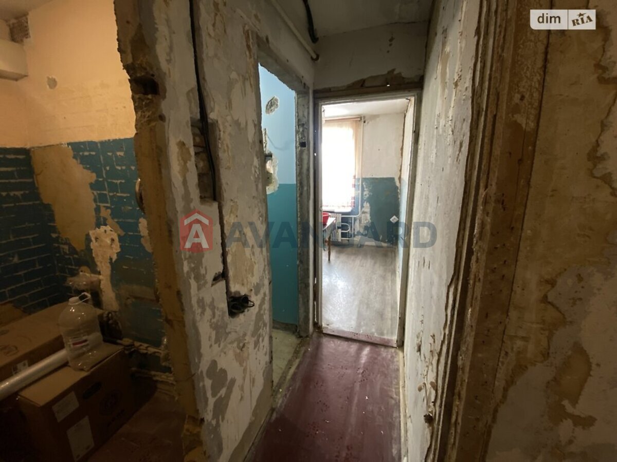 2 ��. ��������, 51/-/- ��. �., 2/10 ������ ���� 18