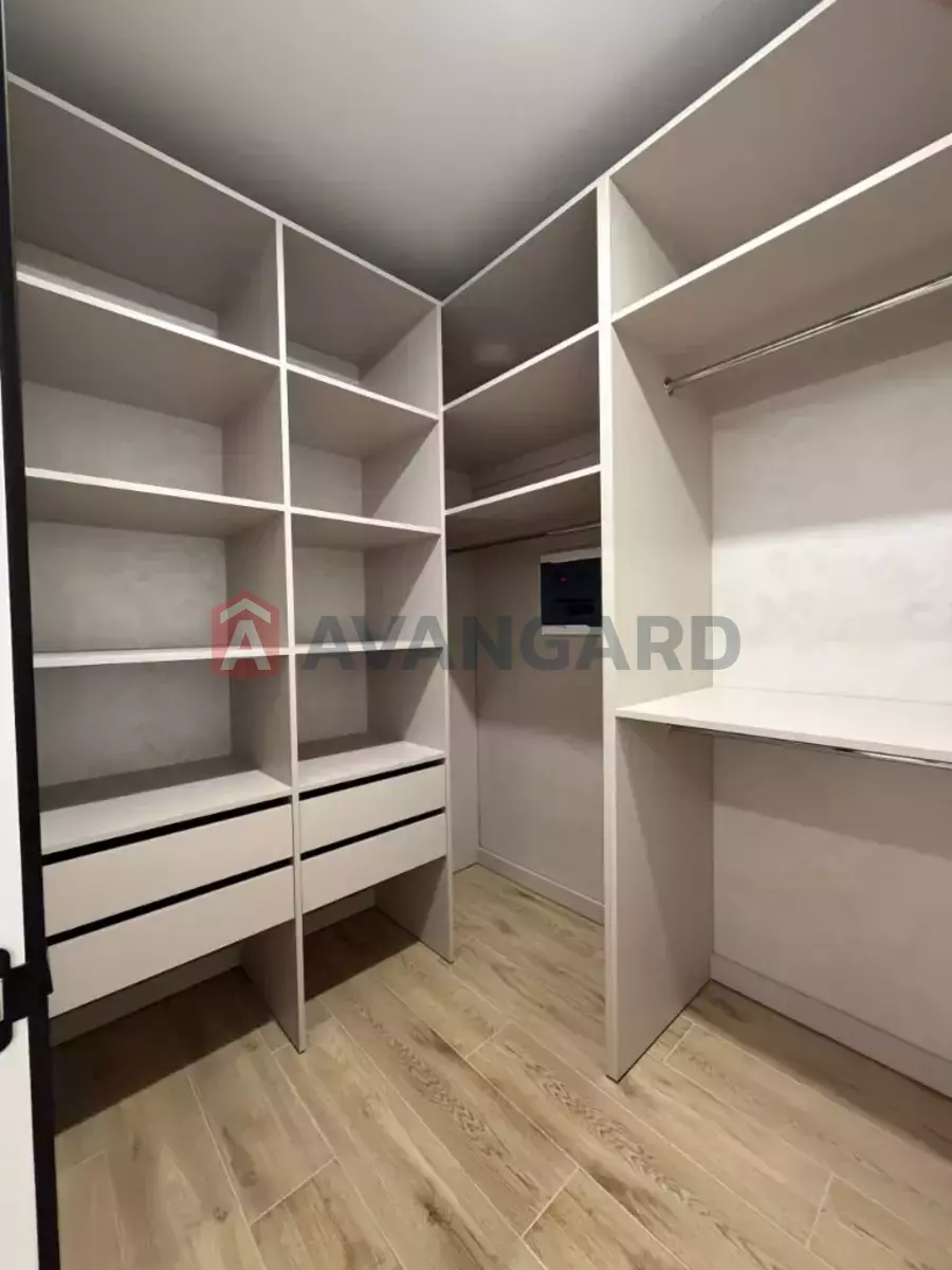 1 ��. ��������, 44/16/15 ��. �., 3/10 ������ ���� 8