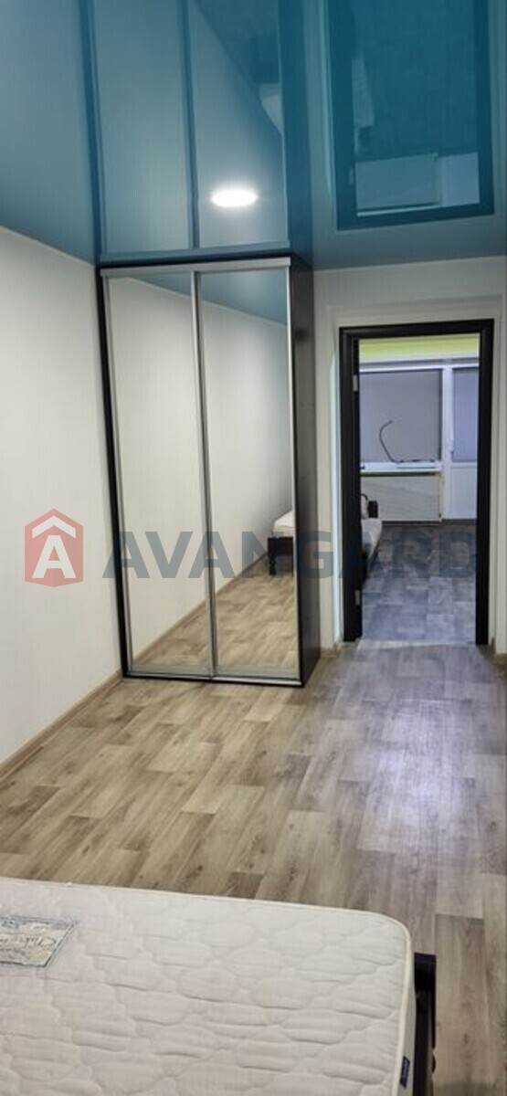 2 ��. ��������, 48/-/10 ��. �., 3/5 ������ ���� 4