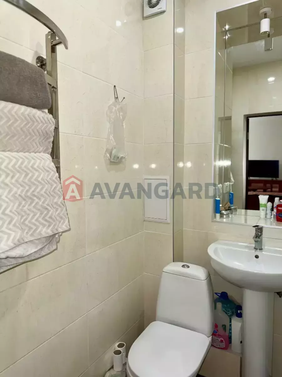 1 ����. ��������, 40/-/25 ��. �., 4/4 ���� ���� 4