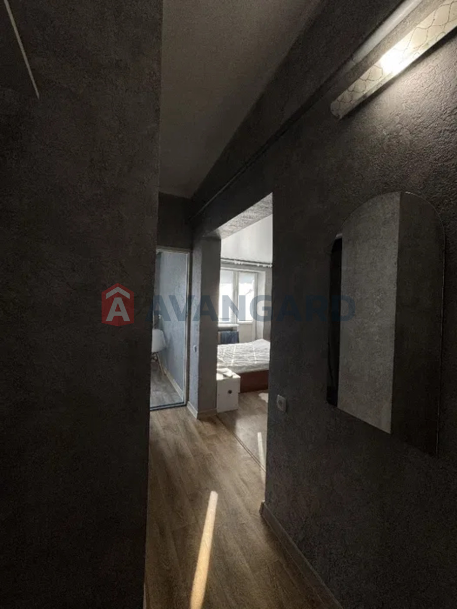 1 ��. ��������, 27/-/5 ��. �., 2/2 ������ ���� 2