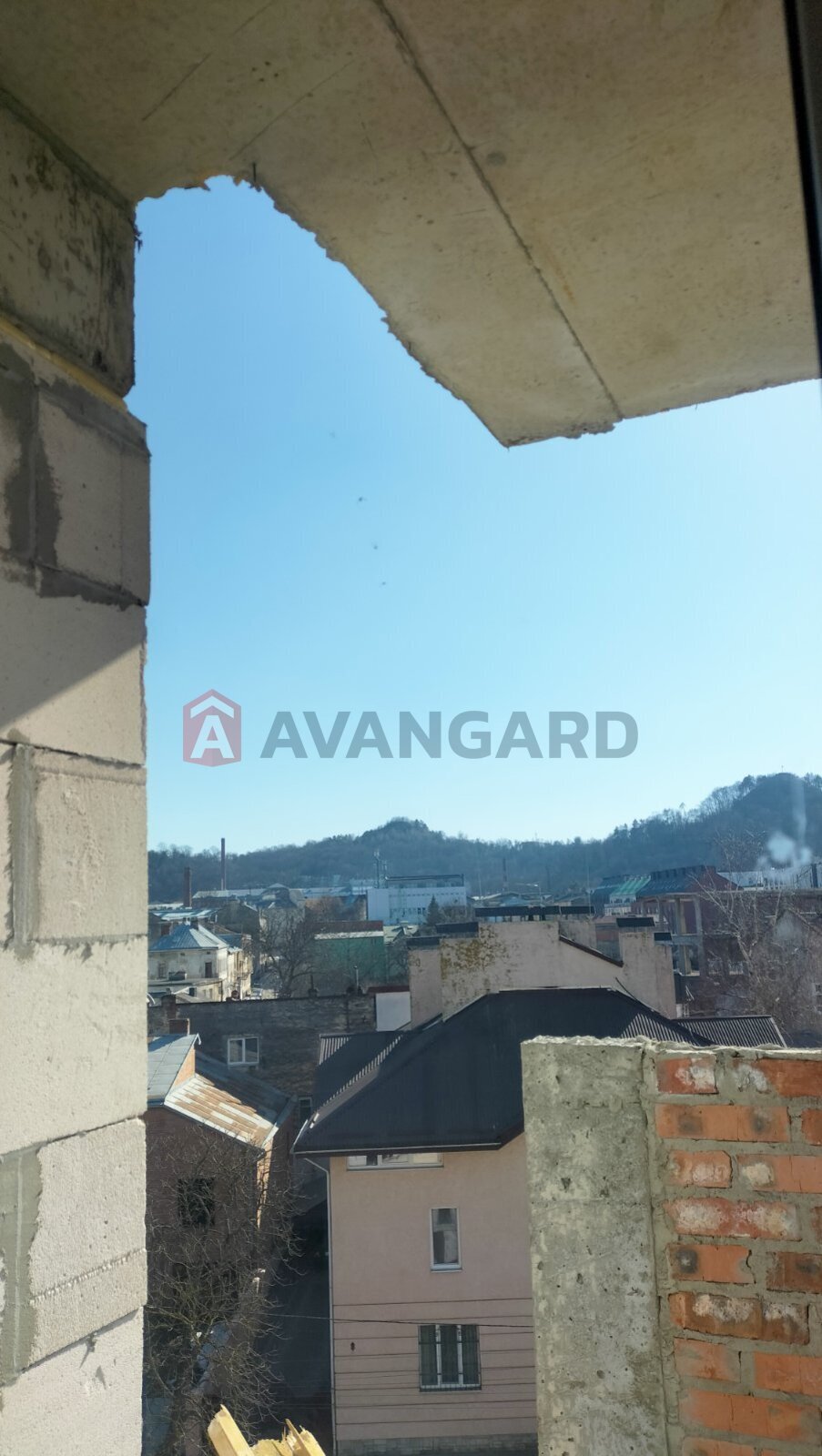 3 ��. ��������, 95,93/55,24/14 ��. �., 5/9 ������ ���� 8