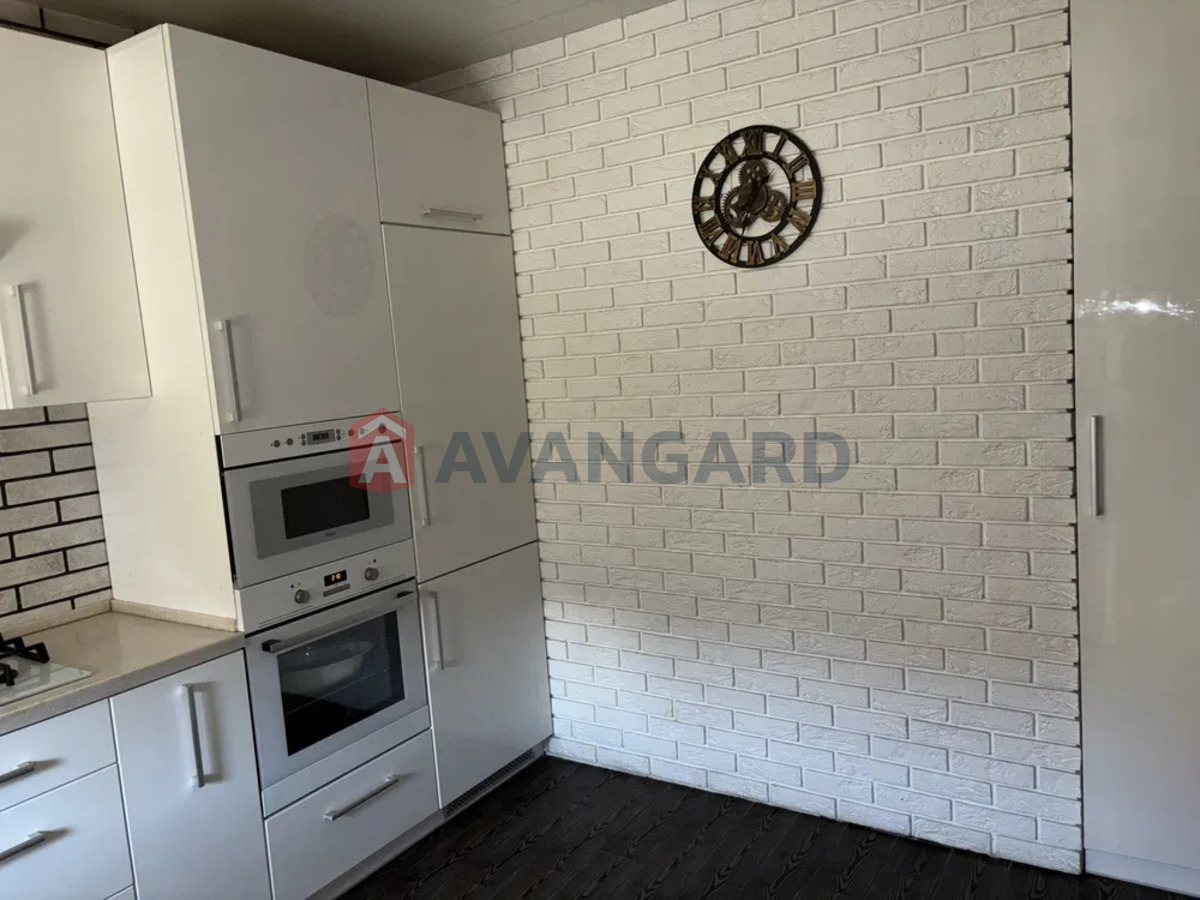 4 кім. квартира, 102/-/10 кв. м., 3/10 поверх фото 1 4 кім. квартира, 102/-/10 кв. м., 3/10 поверх фото 1