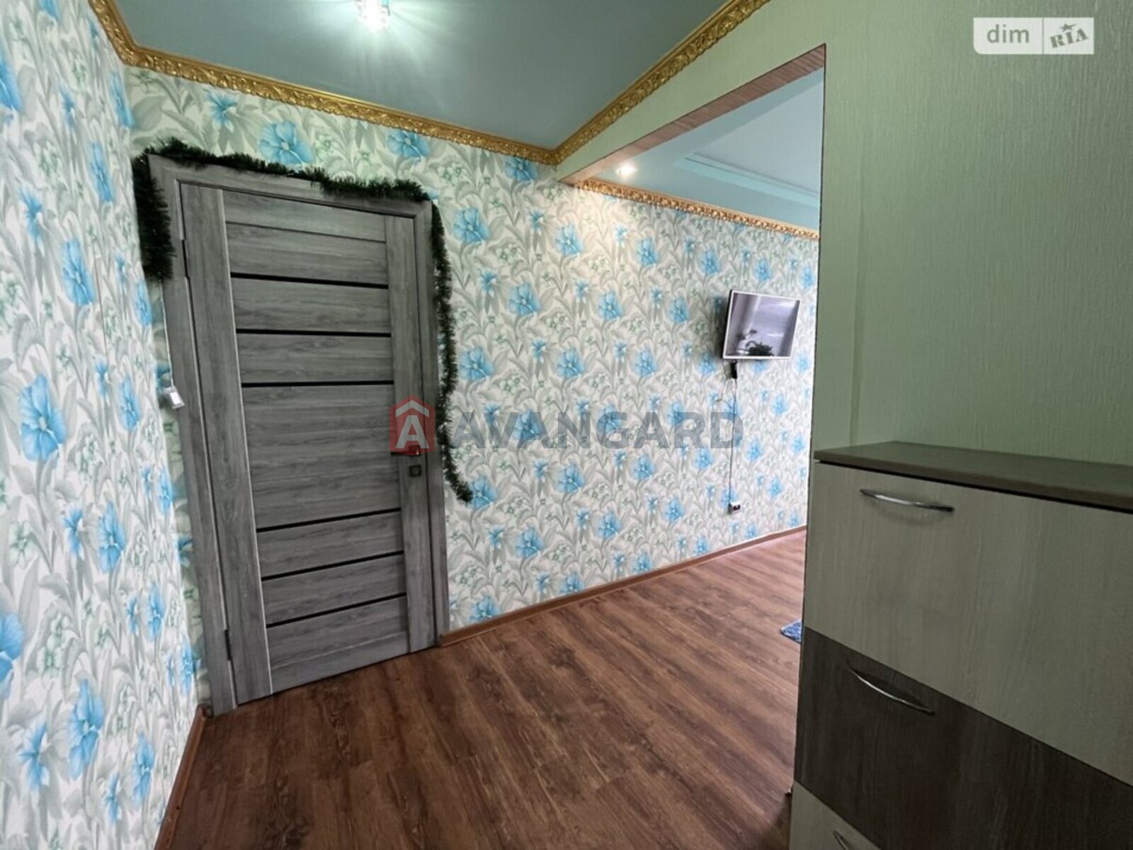 2 ��. ��������, 42/-/- ��. �., 1/2 ������ ���� 12