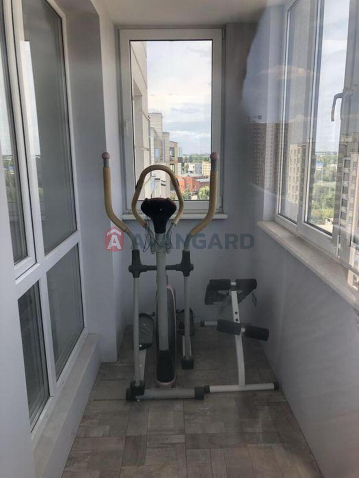 4 ����. ��������, 125/-/35 ��. �., 9/10 ���� ���� 19