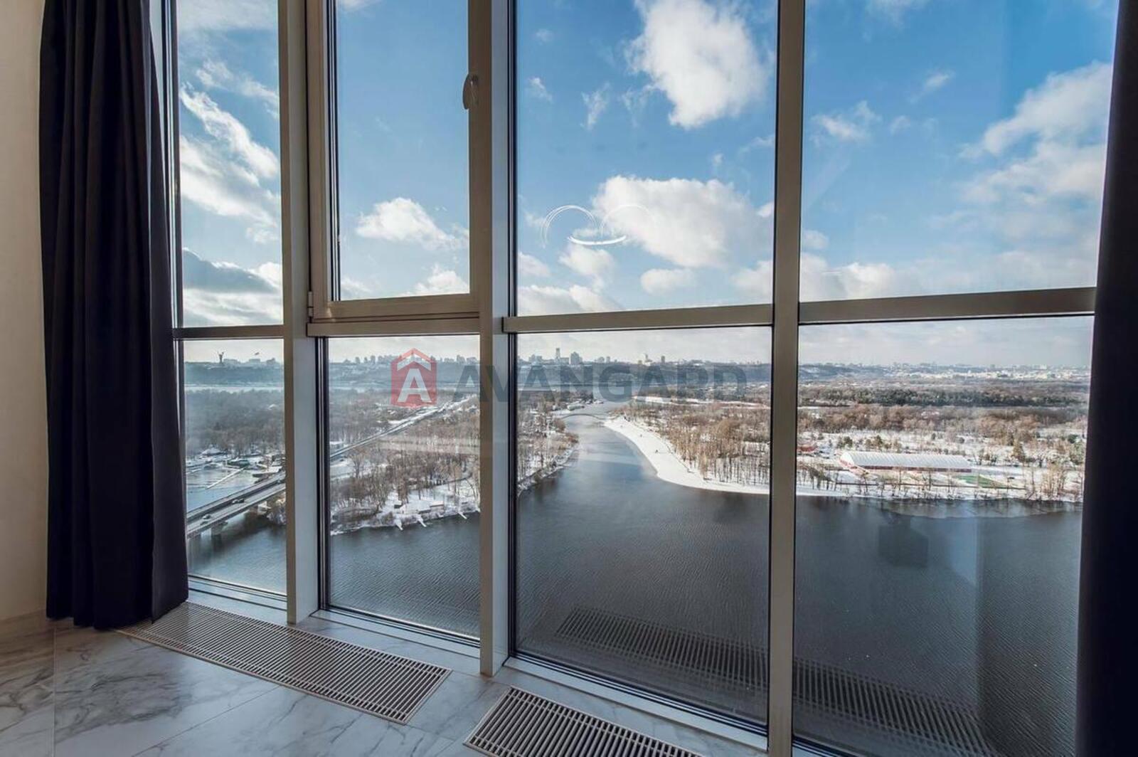 4 ��. ��������, 182/95/40 ��. �., 29/30 ������ ���� 2