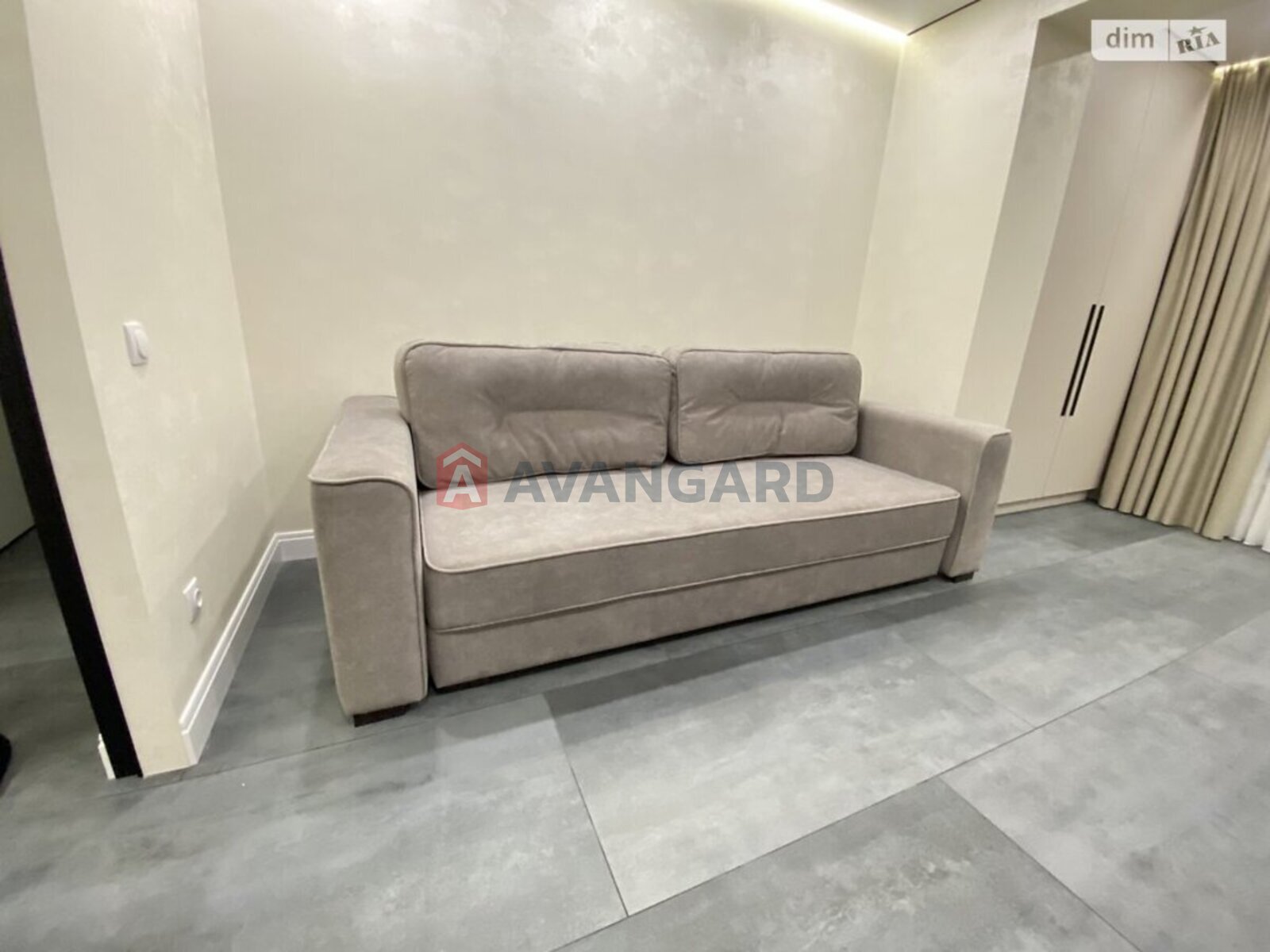 2 ����. ��������, 63/-/16 ��. �., 8/11 ���� ���� 9