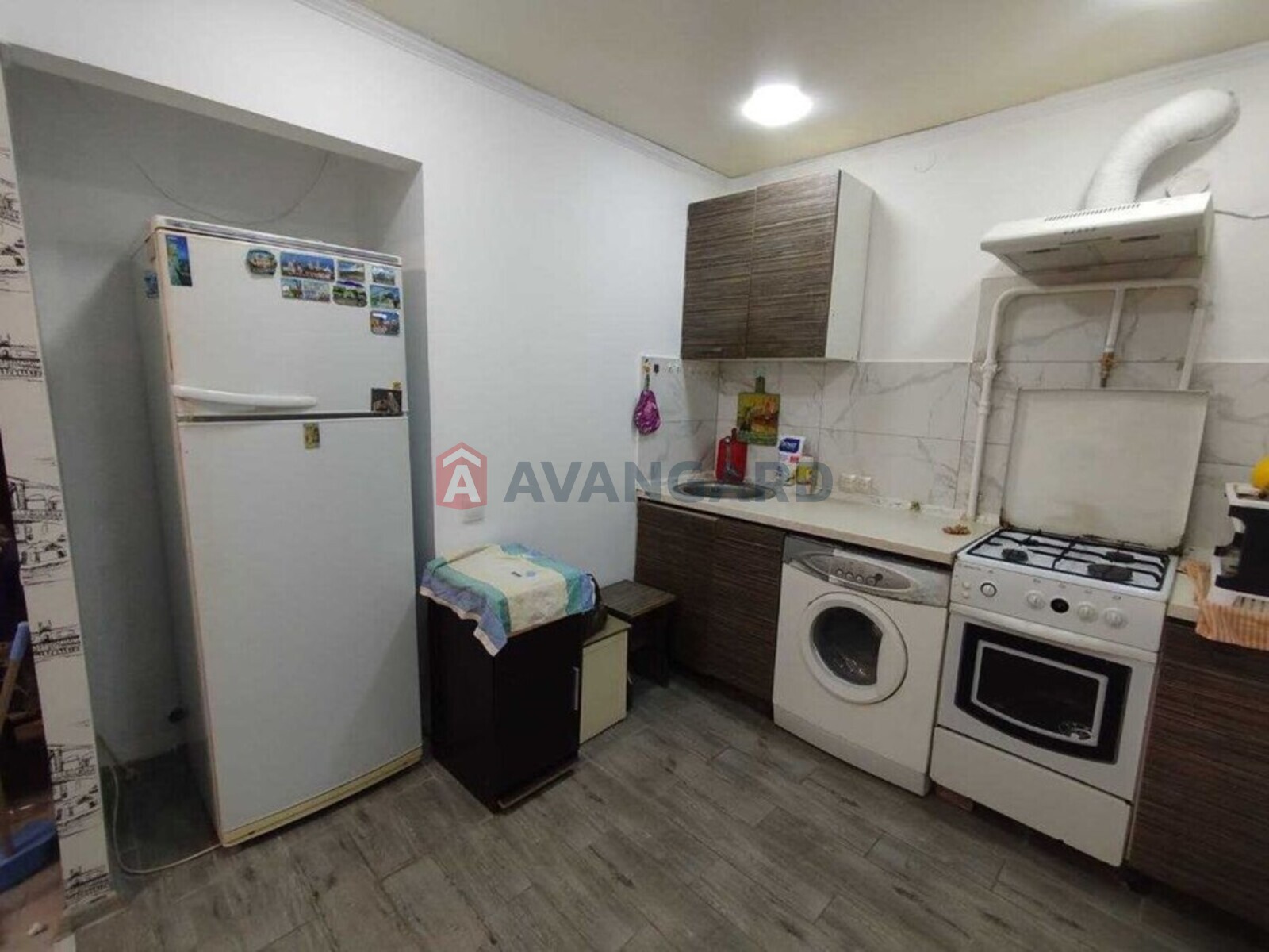 1 ��. ��������, 37/-/9 ��. �., 1/5 ������ ���� 14