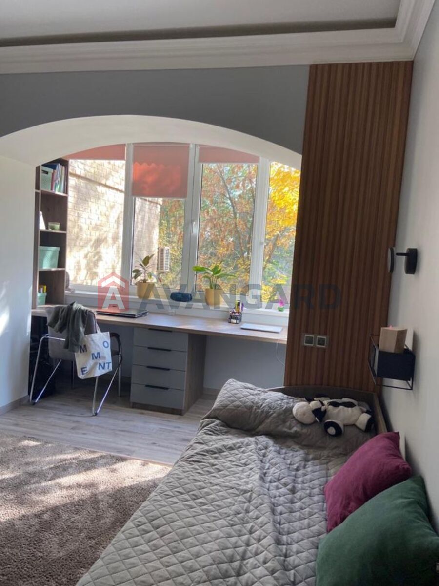 4 ��. ��������, 90/63/14 ��. �., 3/4 ������ ���� 5