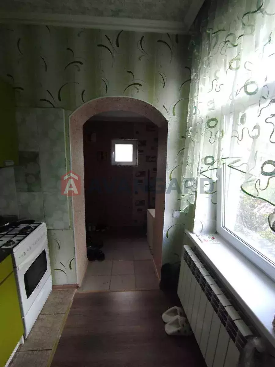 3 ����. ��������, 38/-/7 ��. �., 2/2 ���� ���� 17