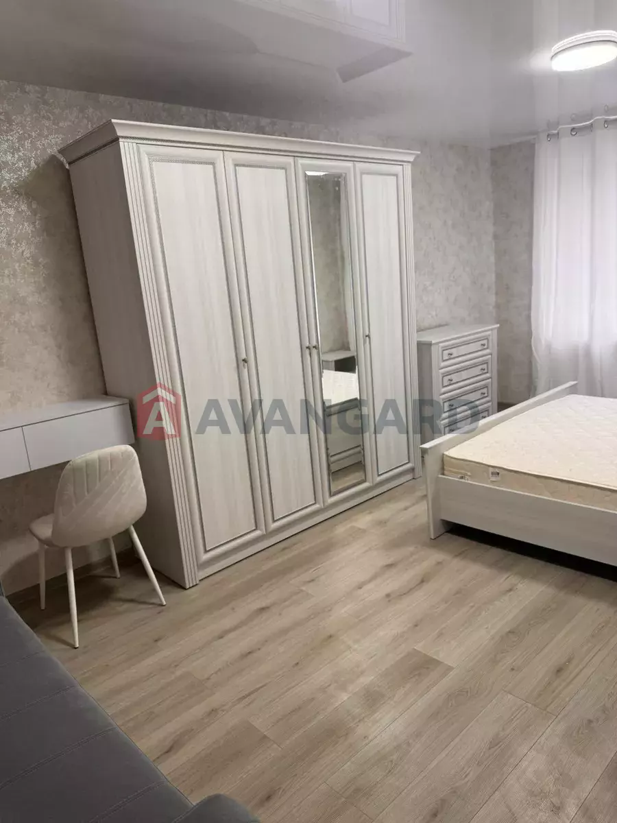 1 ��. ��������, 31/-/10 ��. �., 3/9 ������ ���� 8