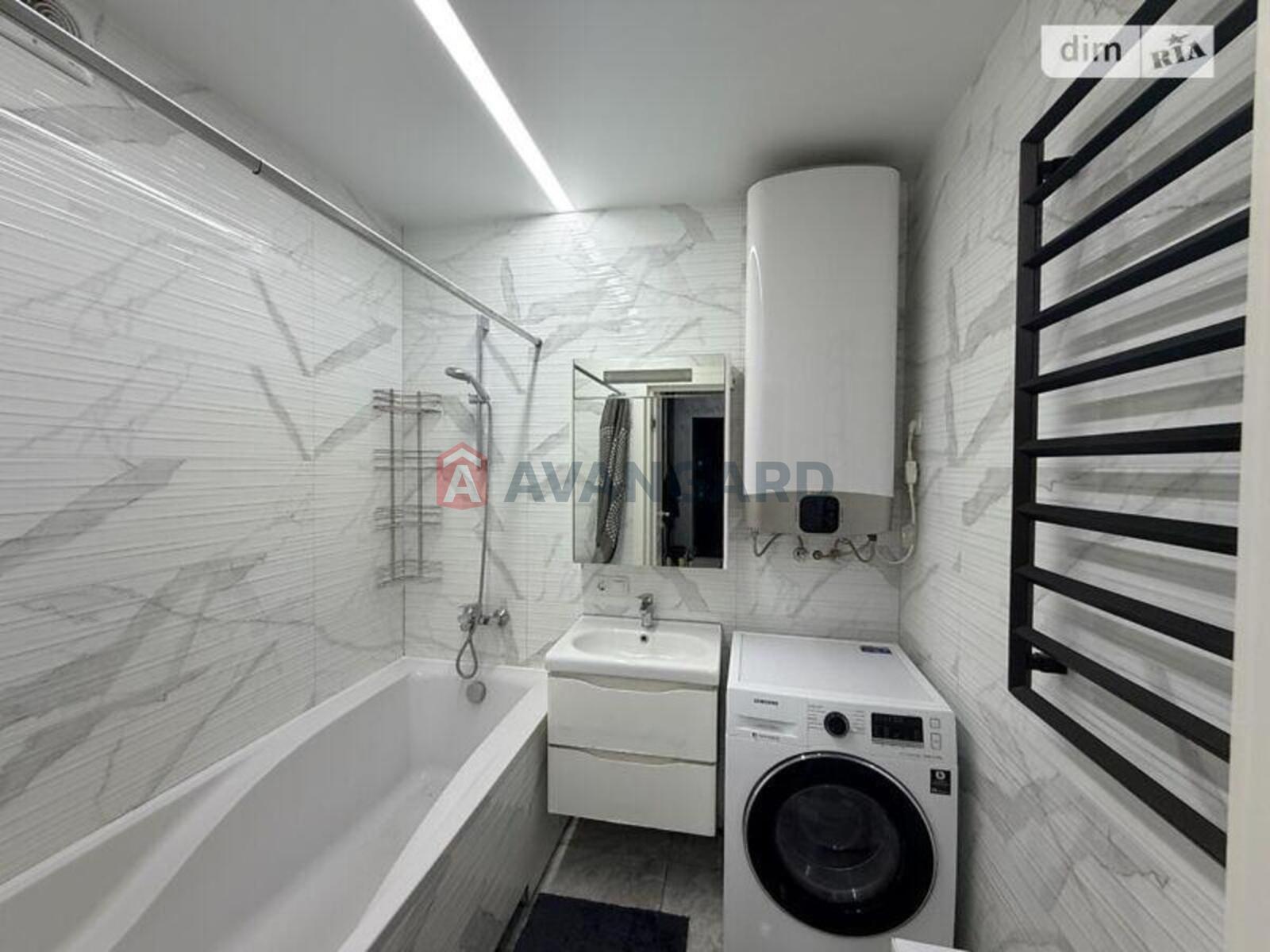 2 ��. ��������, 62/44/15 ��. �., 5/14 ������ ���� 18