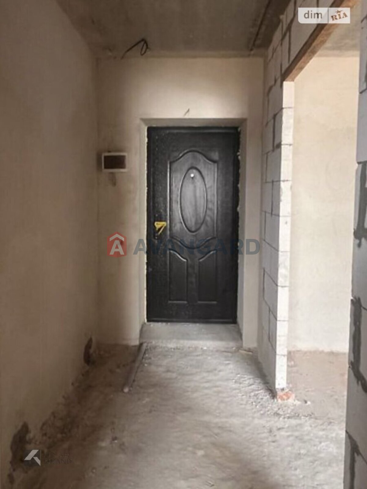 1 ��. ��������, 34/18/8 ��. �., 4/10 ������ ���� 2