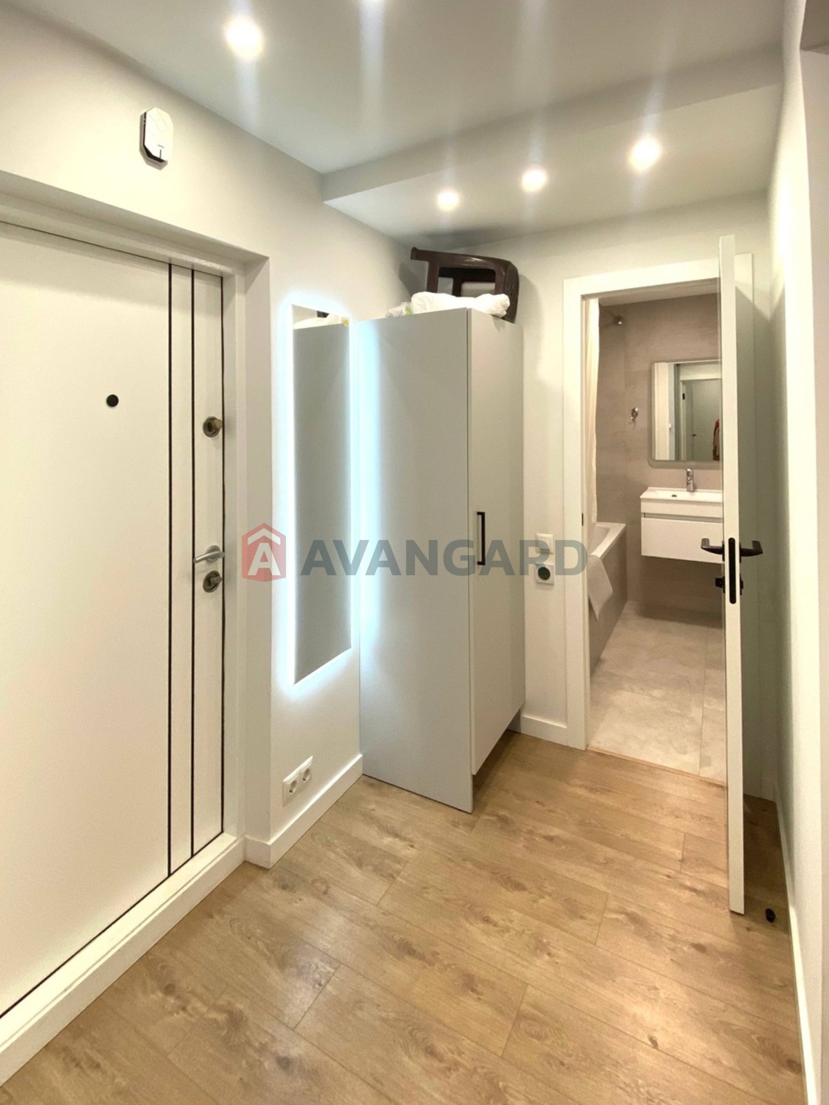 2 ��. ��������, 51/36/7 ��. �., 1/9 ������ ���� 18