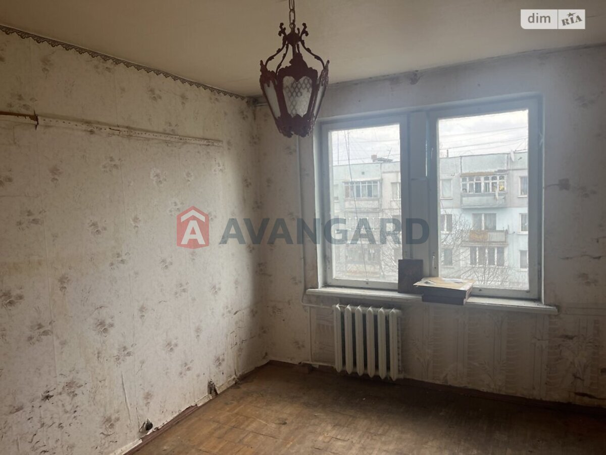 2 ��. ��������, 47/-/- ��. �., 5/5 ������ ���� 6