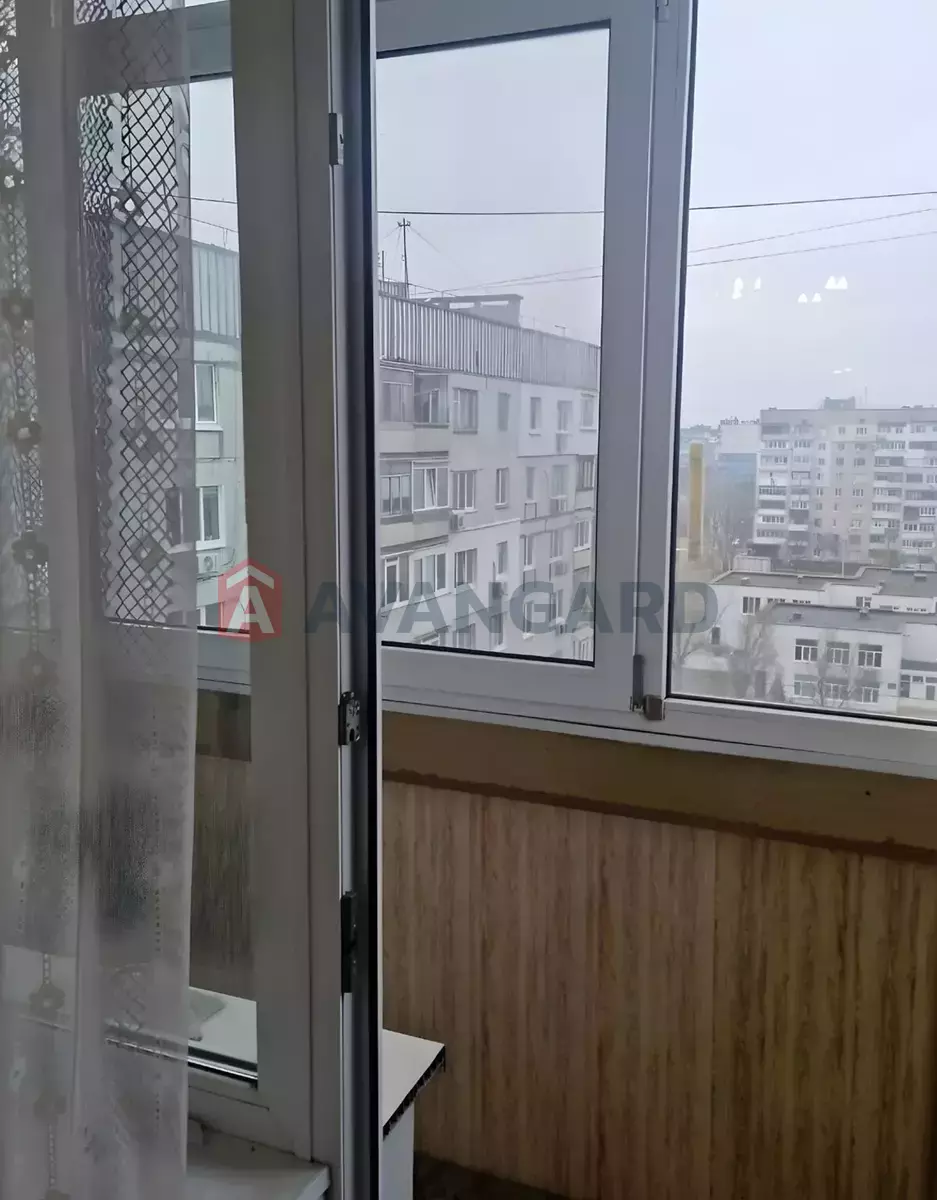 3 ��. ��������, 63/-/8 ��. �., 9/9 ������ ���� 4