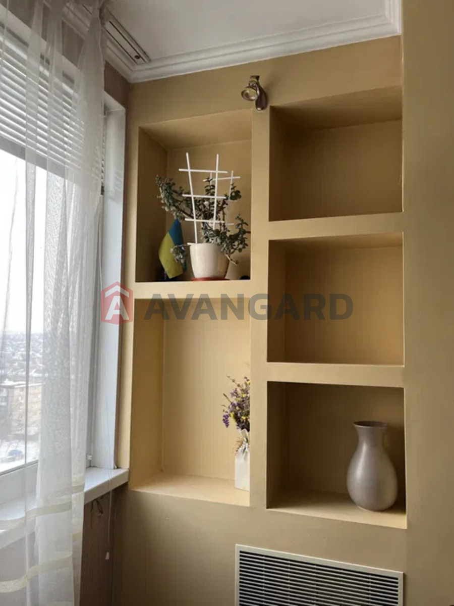 2 ����. ��������, 40/-/23 ��. �., 9/13 ���� ���� 8