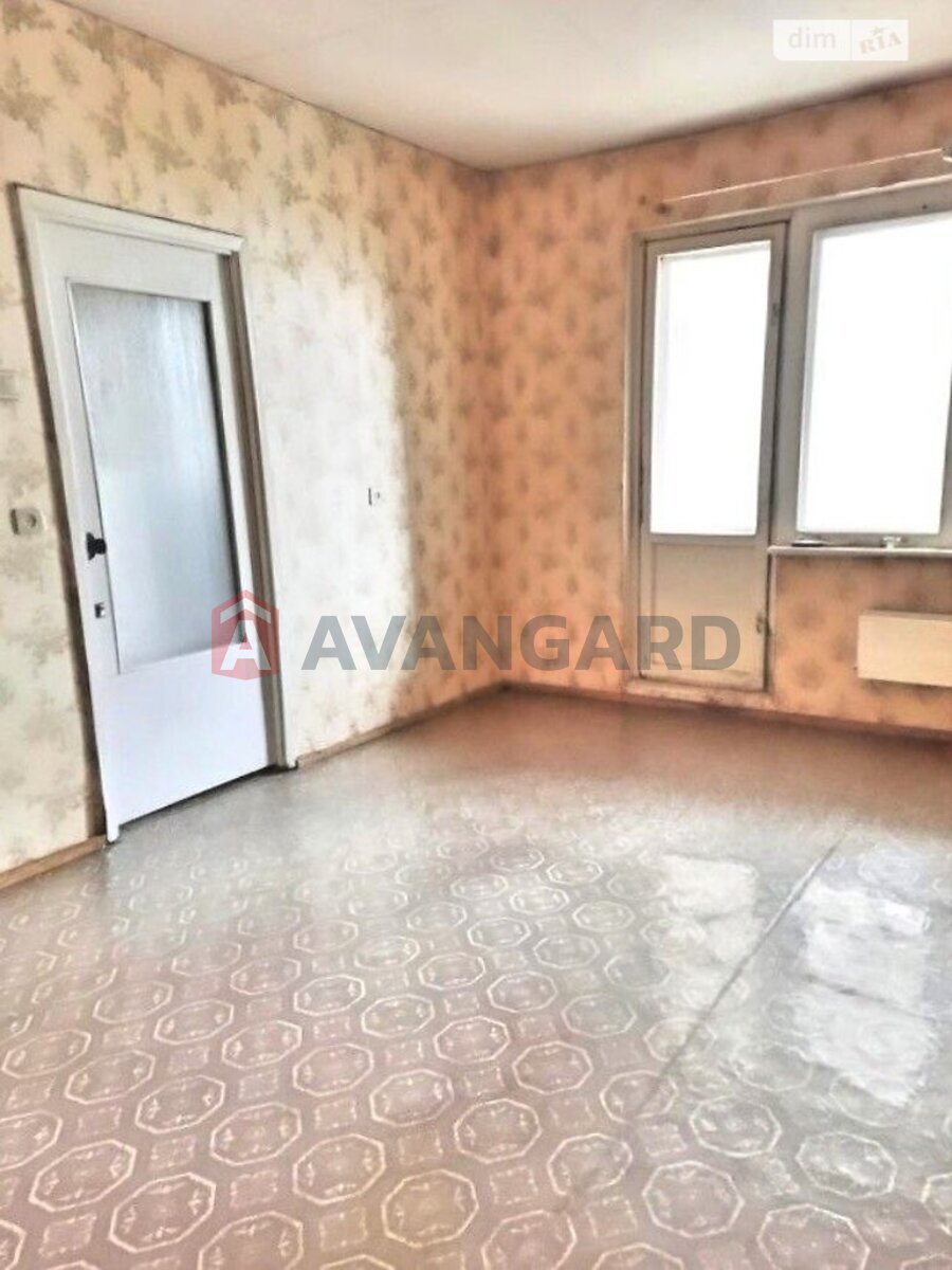 3 ��. ��������, 78/41/8 ��. �., 4/15 ������ ���� 6