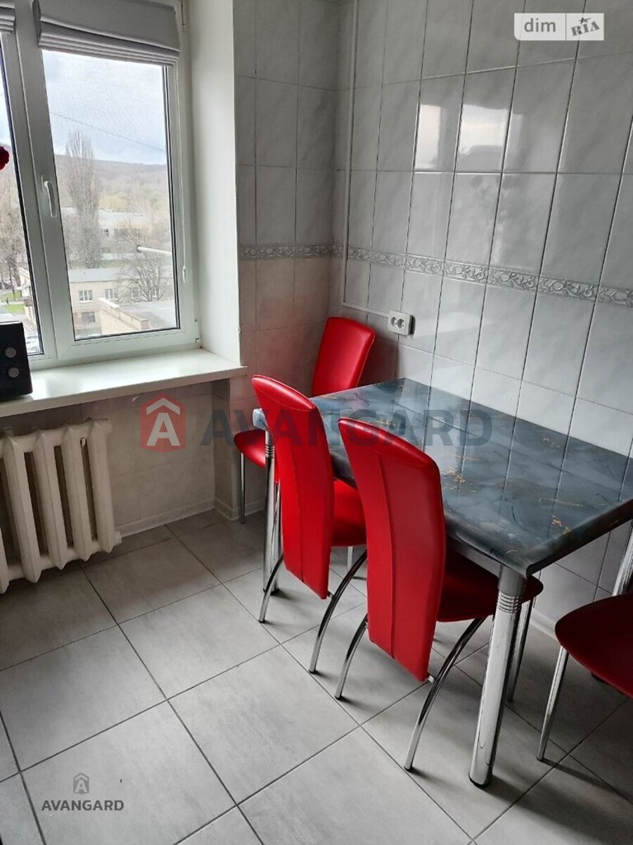 1 ��. ��������, 36/20/6 ��. �., 8/9 ������ ���� 7