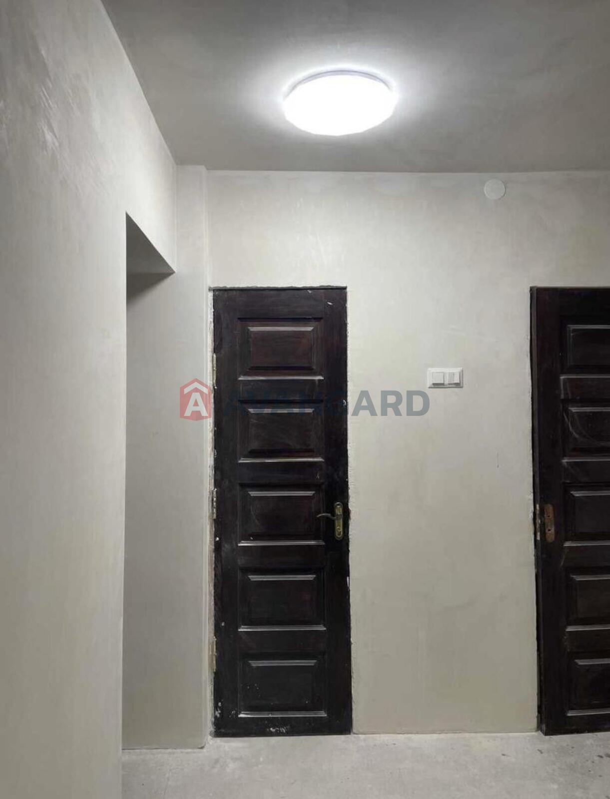 4 . , 84/65/8 . ., 1/9   4