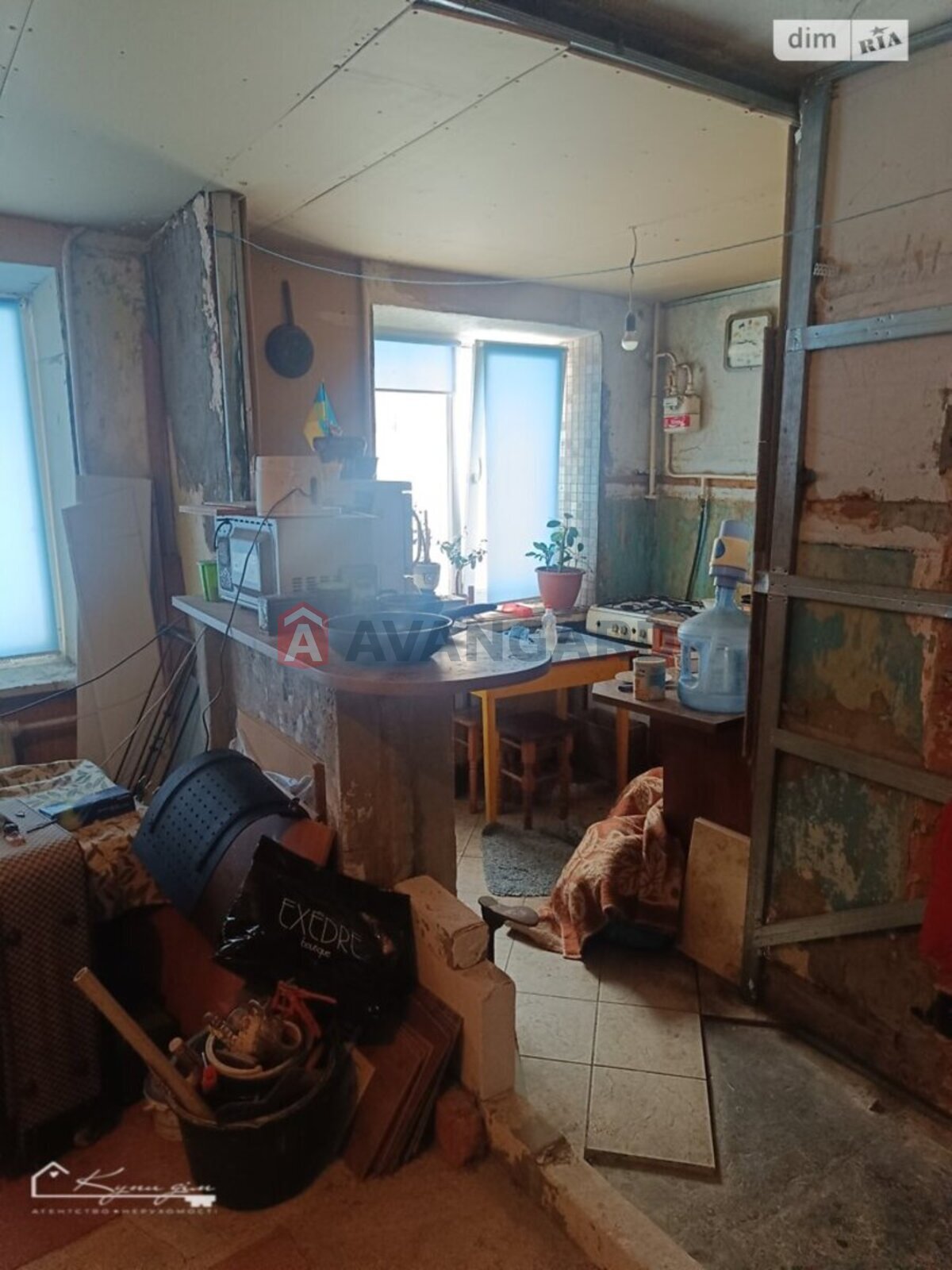 3 ��. ��������, 61/40/7 ��. �., 1/5 ������ ���� 8