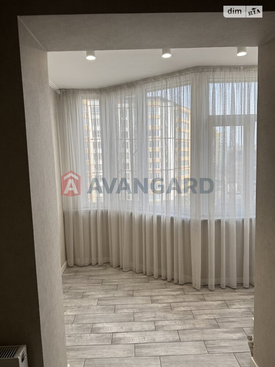 3 ��. ��������, 120/120/49 ��. �., 8/12 ������ ���� 18