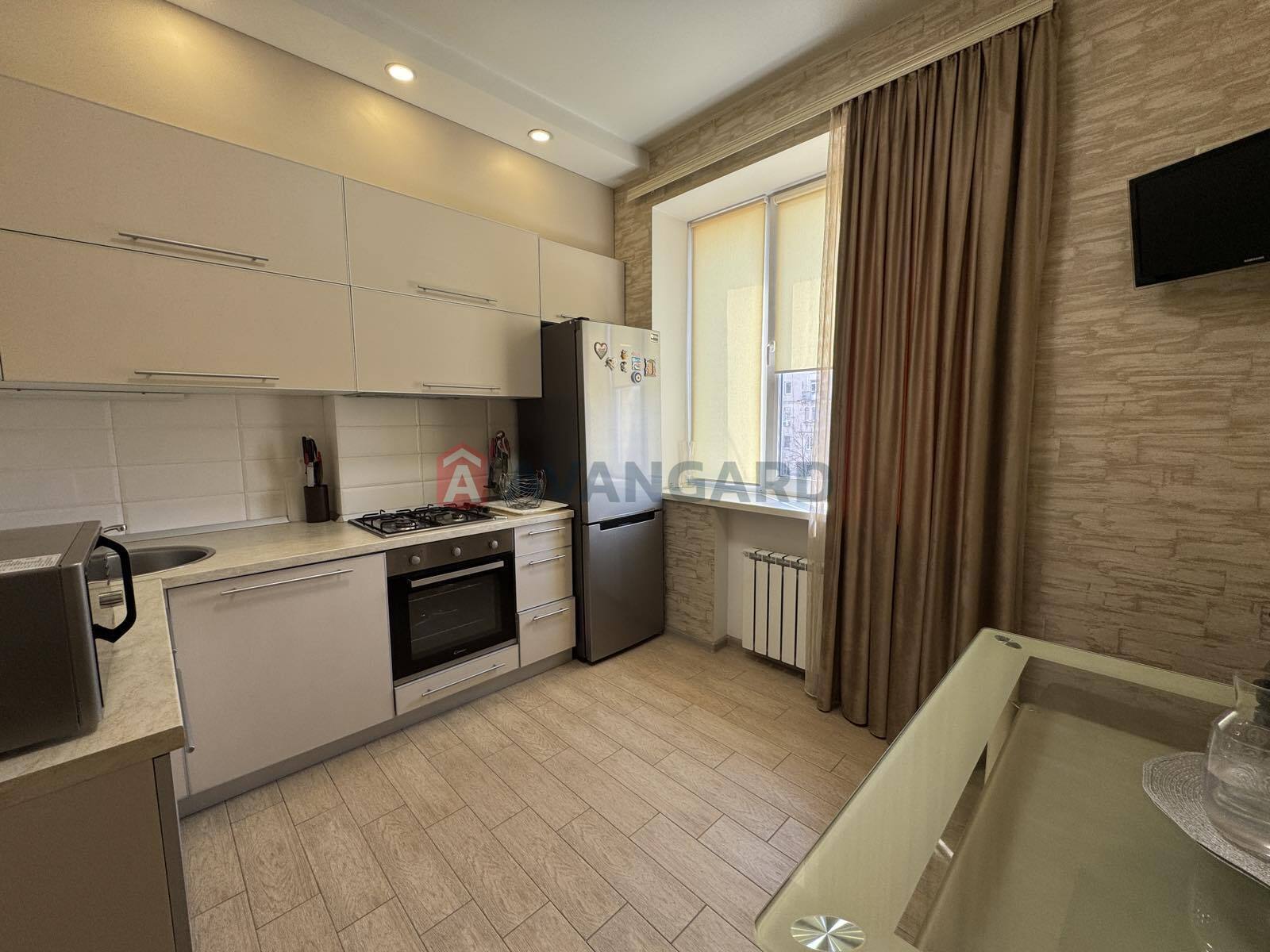 2 ����. ��������, 55,2/32,7/9 ��. �., 4/5 ���� ���� 15