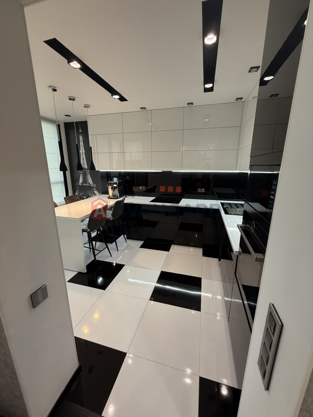3 ��. ��������, 94/78/14 ��. �., 10/26 ������ ���� 6