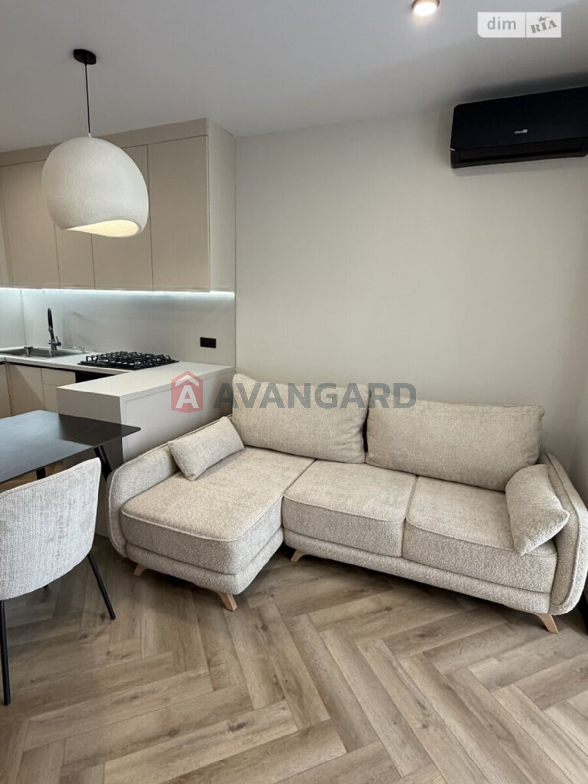 2 ��. ��������, 72/-/- ��. �., 2/10 ������ ���� 8