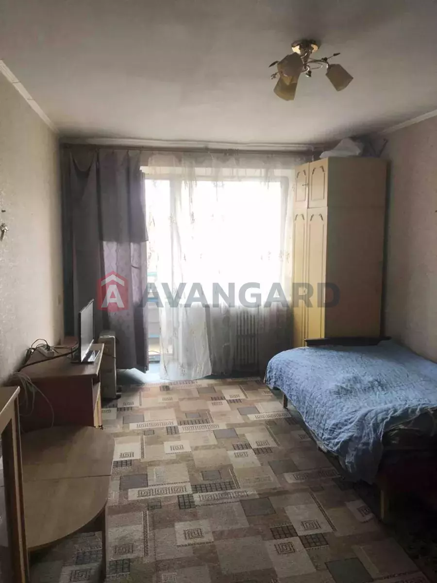 1 ��. ��������, 33/-/4 ��. �., 4/5 ������ ���� 2