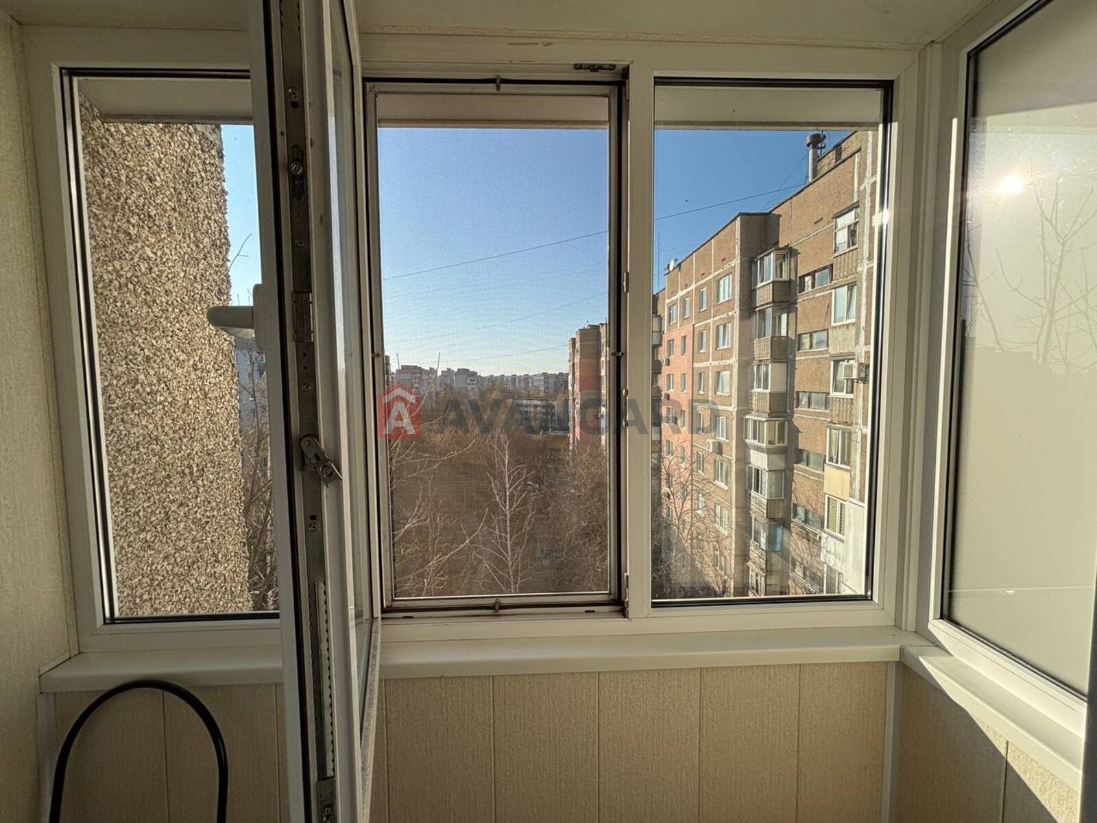 3 ��. ��������, 72/-/9 ��. �., 7/9 ������ ���� 4