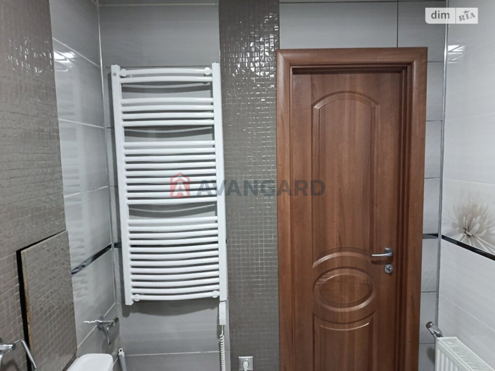 1 ��. ��������, 50/20/10 ��. �., 9/9 ������ ���� 7