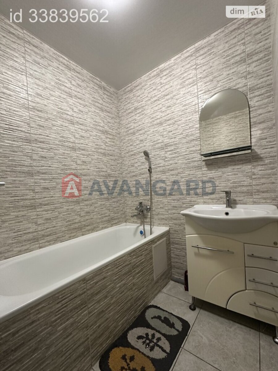 1 ����. ��������, 38/17/12 ��. �., 3/10 ���� ���� 14