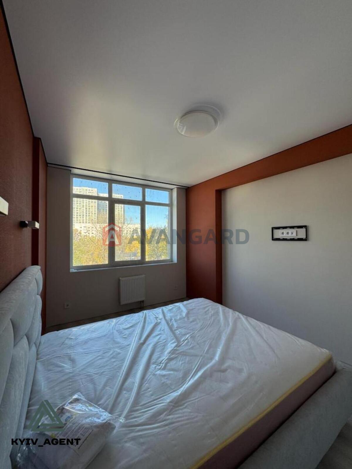 3 ��. ��������, 55/25/19 ��. �., 5/21 ������ ���� 7