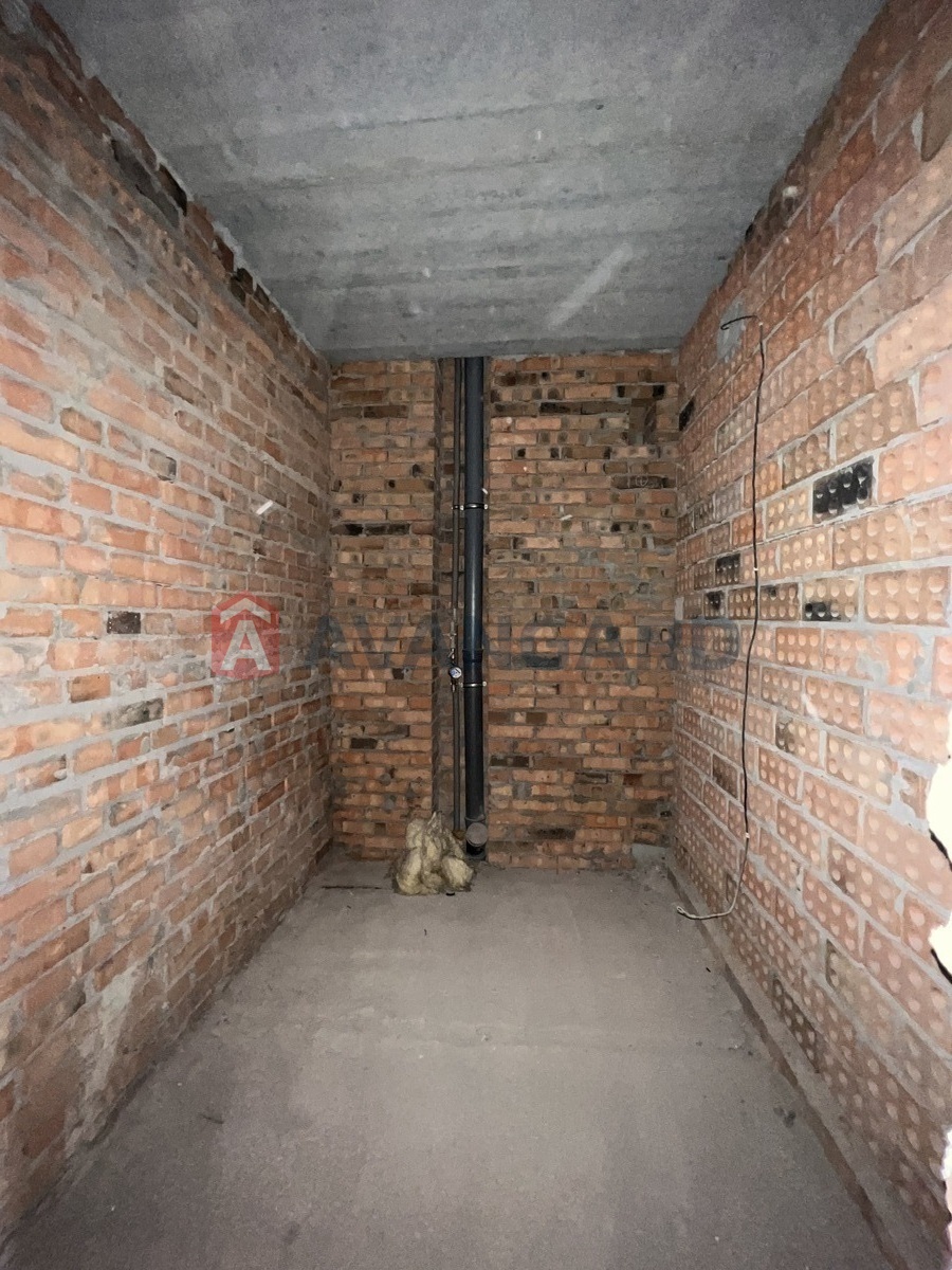 1 ��. ��������, 54/-/35 ��. �., 11/12 ������ ���� 4