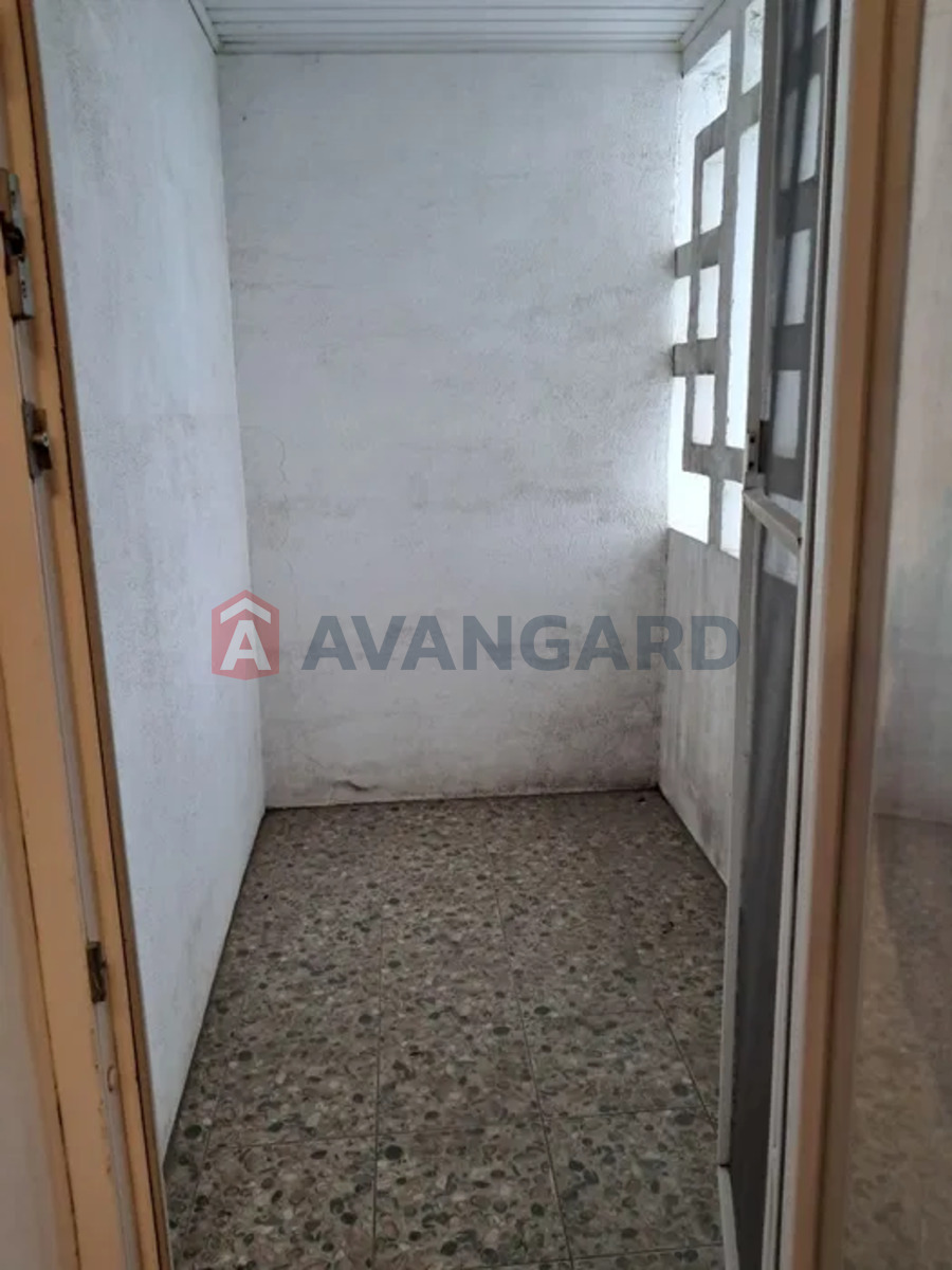 4 ��. ��������, 77/-/10 ��. �., 8/9 ������ ���� 15