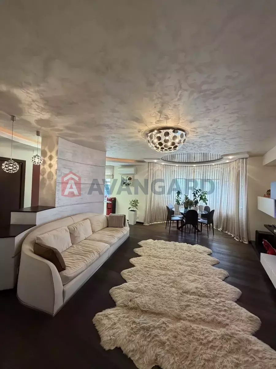 3 ��. ��������, 111/-/- ��. �., 8/10 ������ ���� 14