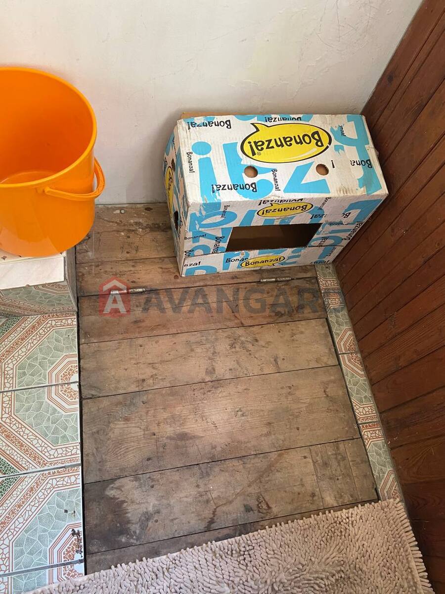 4 ��. ��������, 84/51/- ��. �., 1/9 ������ ���� 16