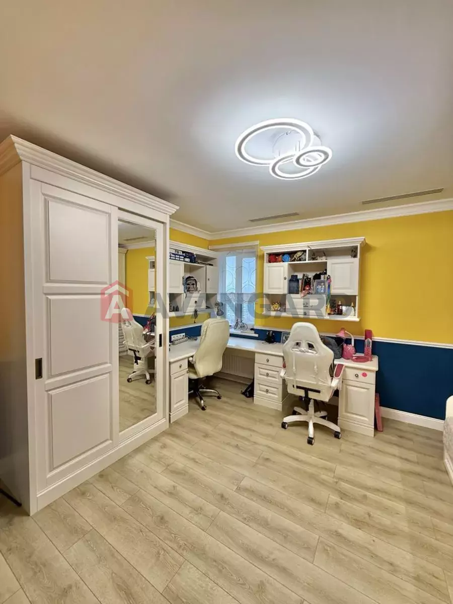 3 ��. ��������, 78/-/25 ��. �., 14/21 ������ ���� 8