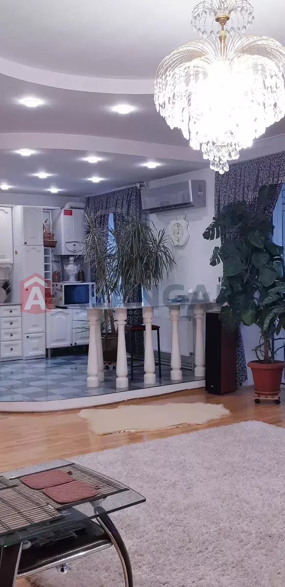 6 ��. ��������, 350/-/11 ��. �., 2/10 ������ ���� 7