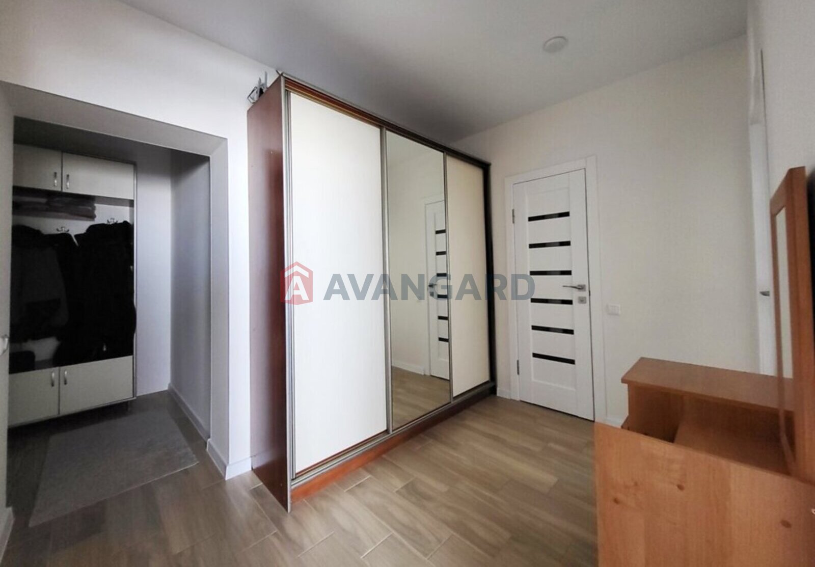 2 ����. ��������, 56/-/14 ��. �., 9/12 ���� ���� 14