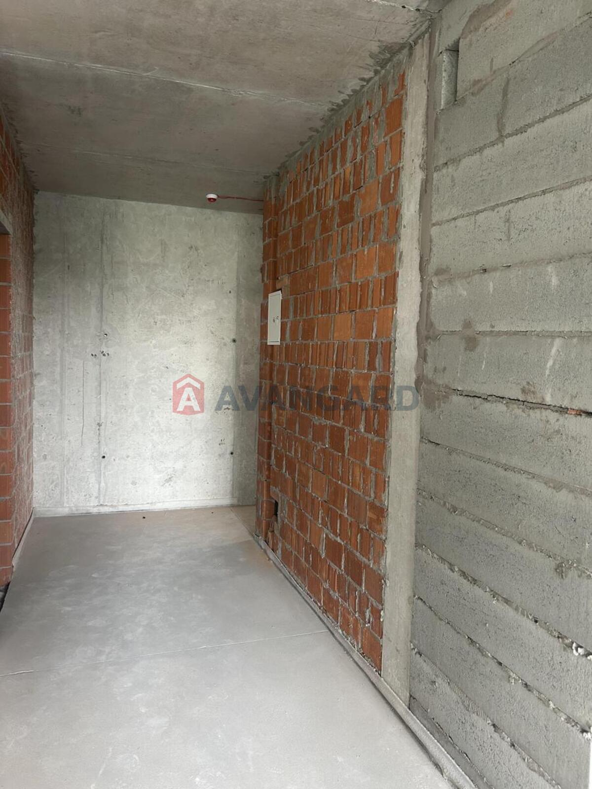 1 ��. ��������, 38/15/10 ��. �., 8/25 ������ ���� 7