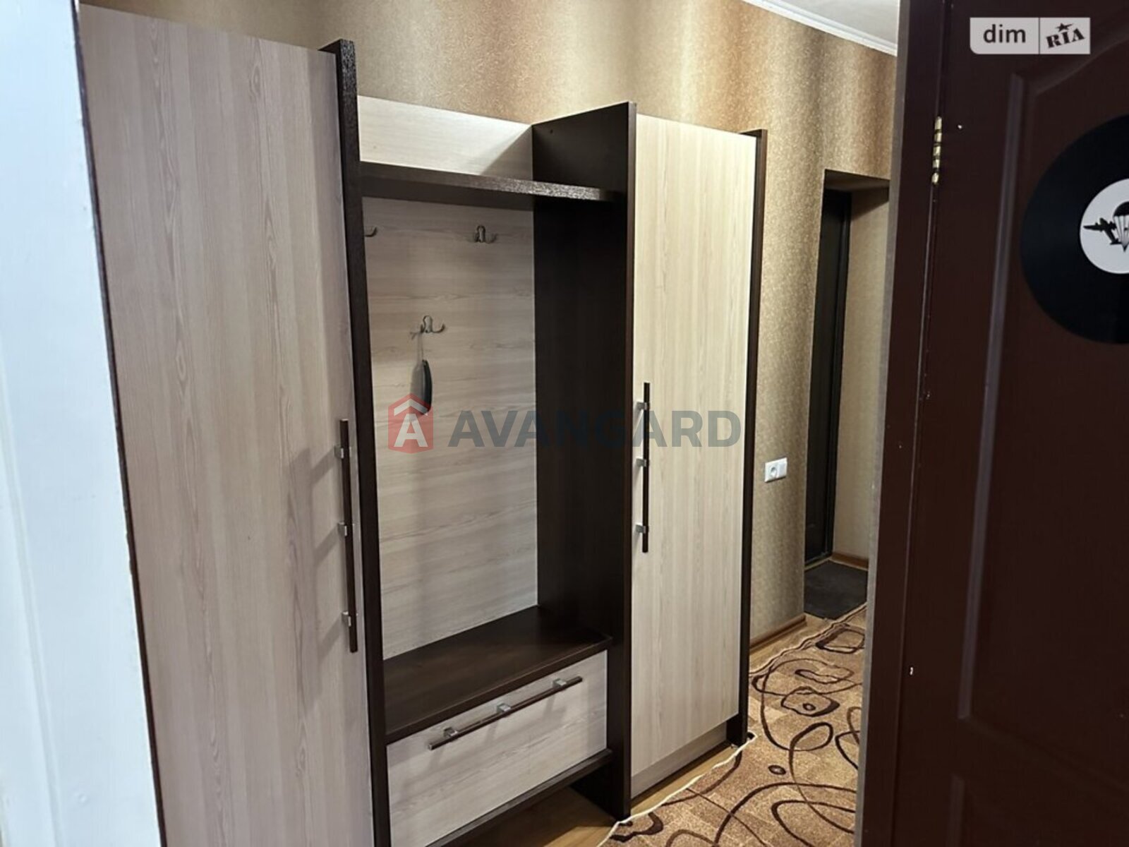 2 ��. ��������, 45/27/6 ��. �., 3/5 ������ ���� 28