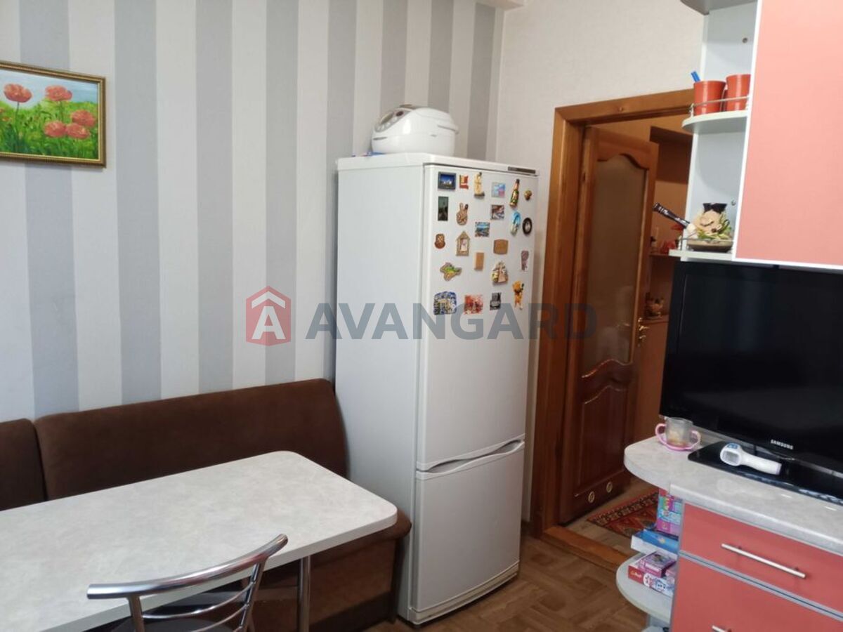 2 ��. ��������, 60/-/8 ��. �., 3/3 ������ ���� 11