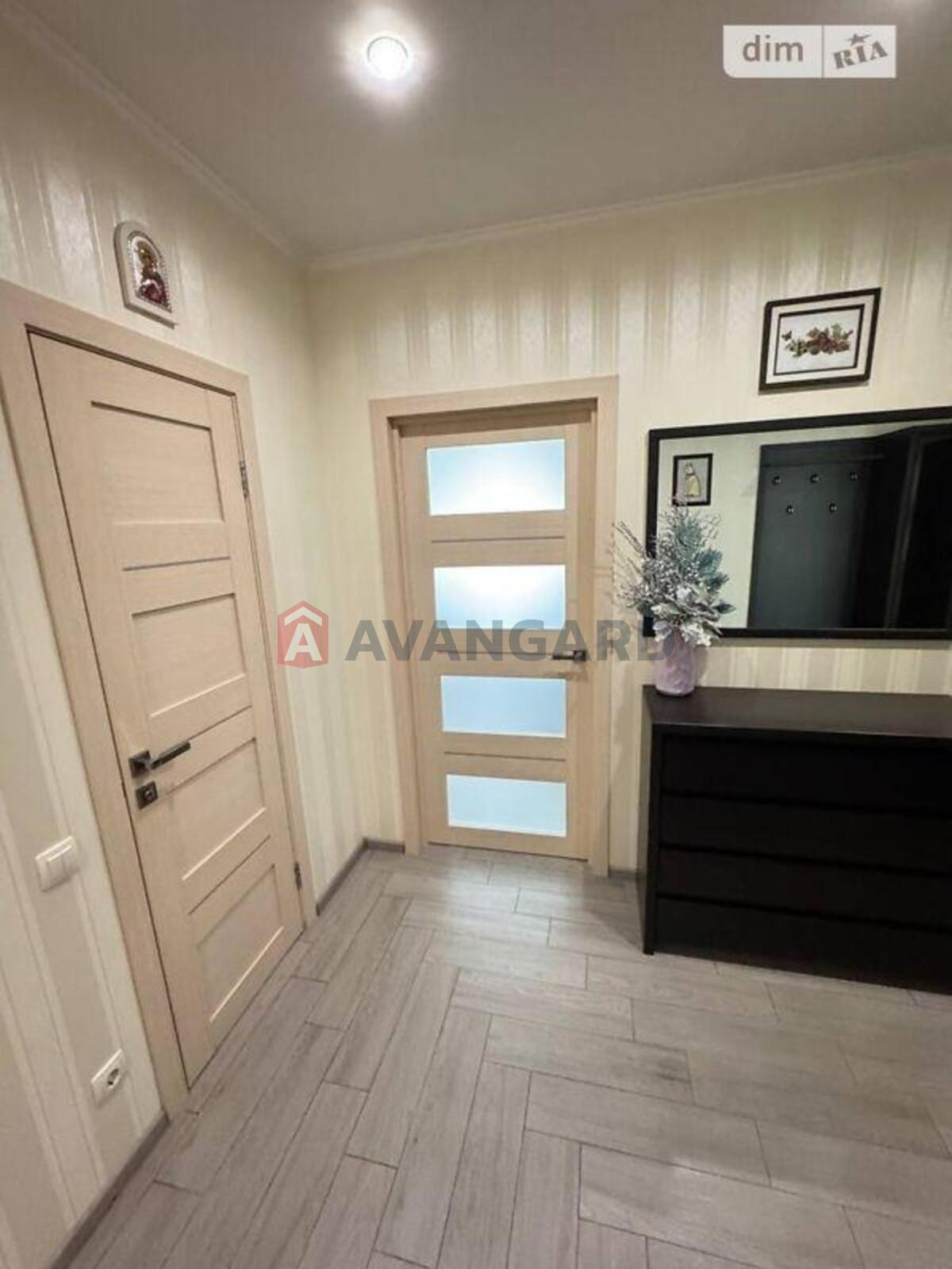 2 ����. ��������, 62/32/16 ��. �., 11/11 ���� ���� 22