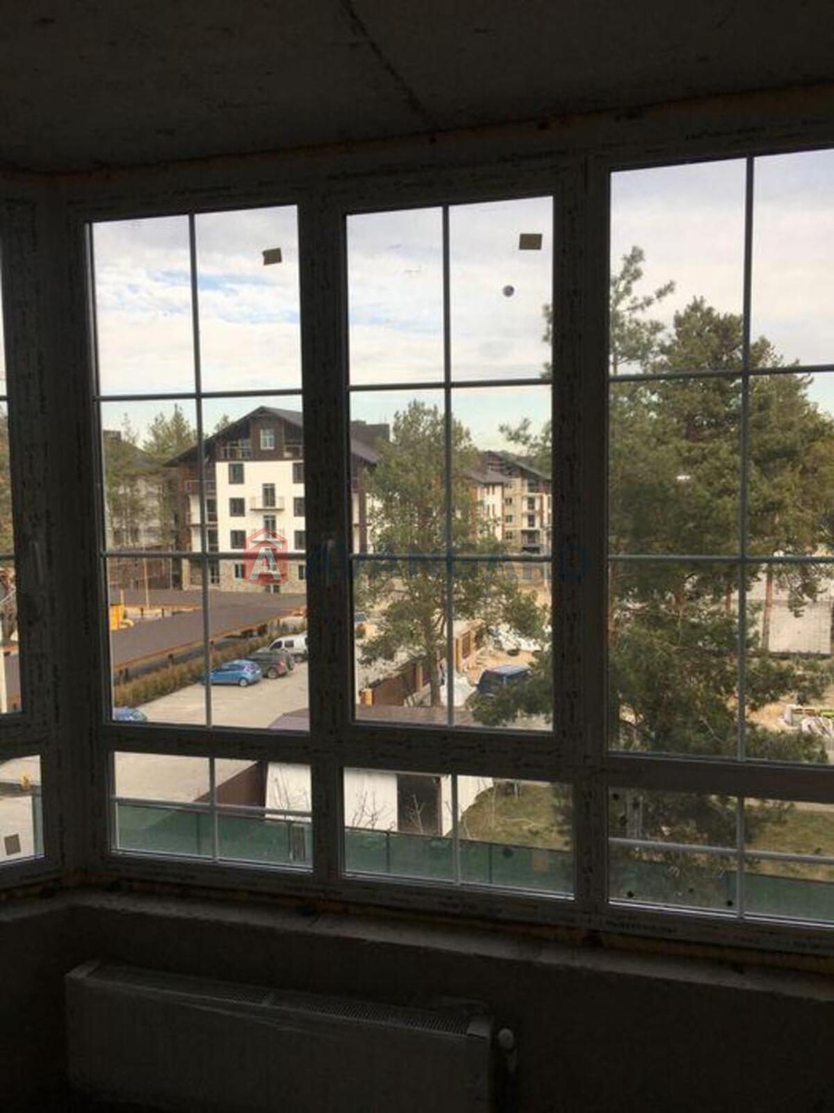 3 ��. ��������, 130/-/42 ��. �., 4/5 ������ ���� 15