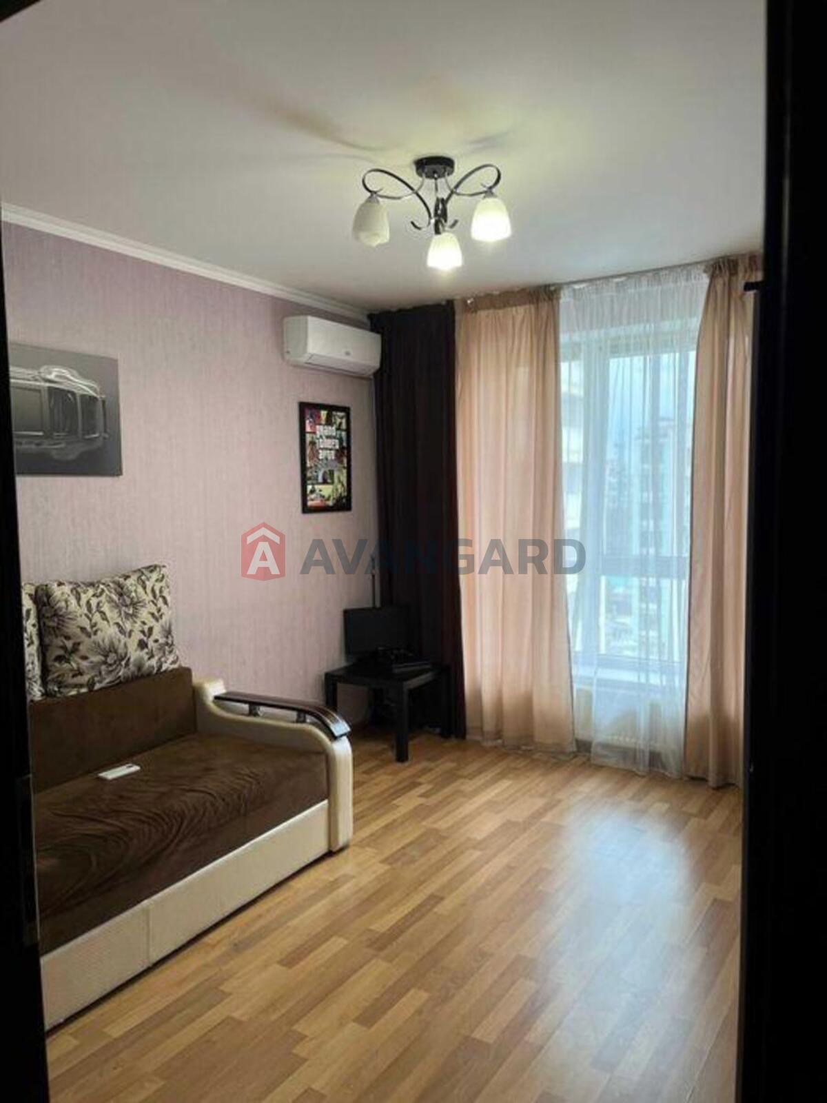 3 ��. ��������, 73/-/9 ��. �., 7/8 ������ ���� 10