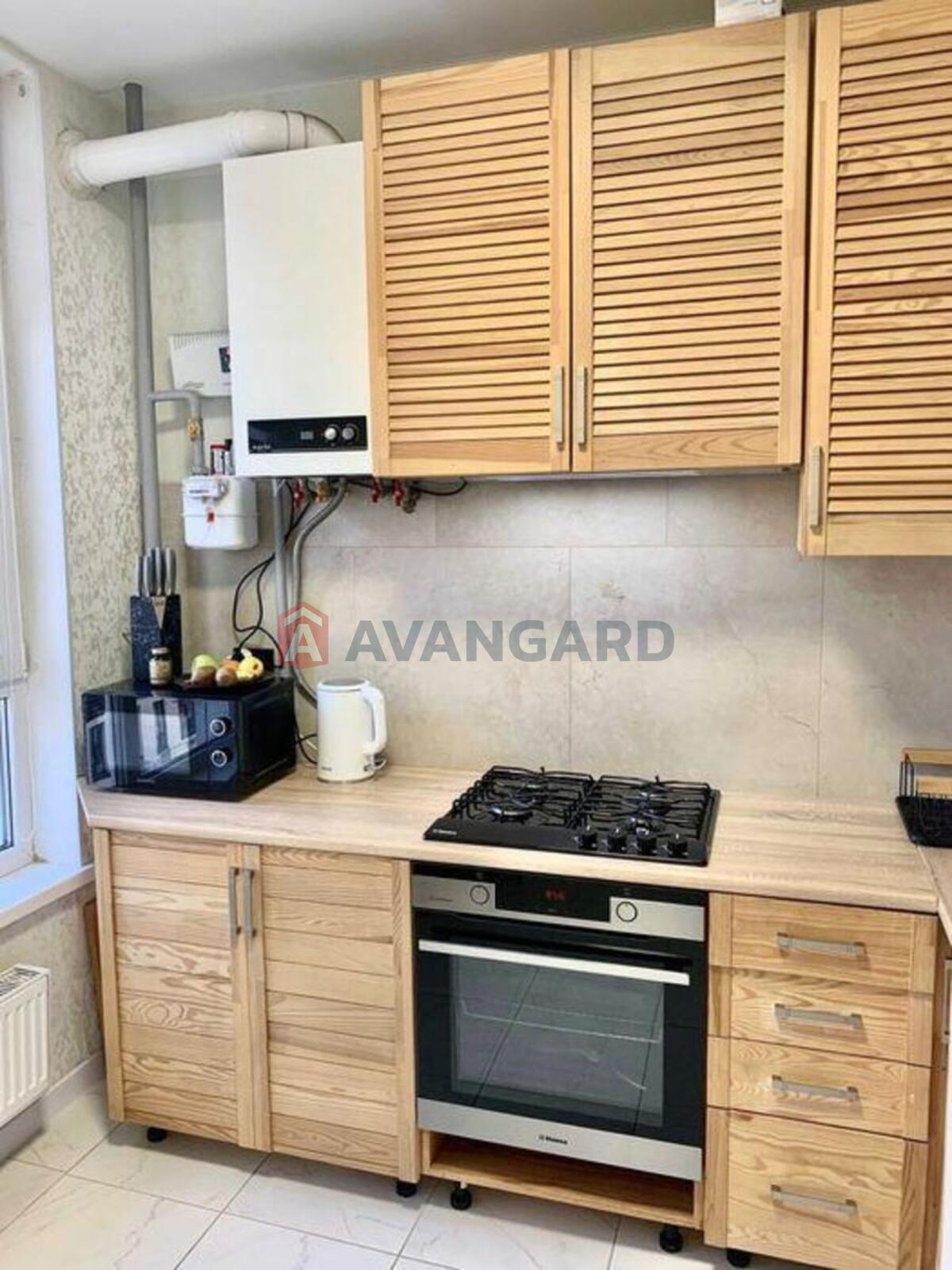 1 ��. ��������, 24/-/7 ��. �., 5/10 ������ ���� 3