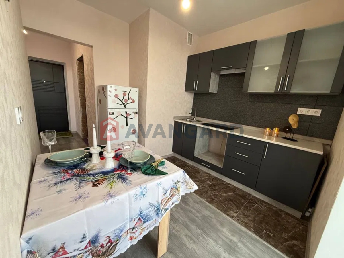 1 ��. ��������, 36/-/12 ��. �., 9/10 ������ ���� 7